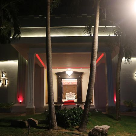 Maple Leaf Hotel Negombo Bagian luar foto