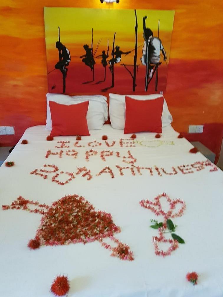 Maple Leaf Hotel Negombo Bagian luar foto